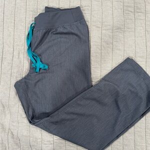 FIGS Livingston High Waisted Basic Scrub Botton Size Medium Petite Gray